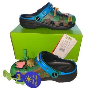 CROCS Kids Light-Up Clogs - Blue and Green Minecraft